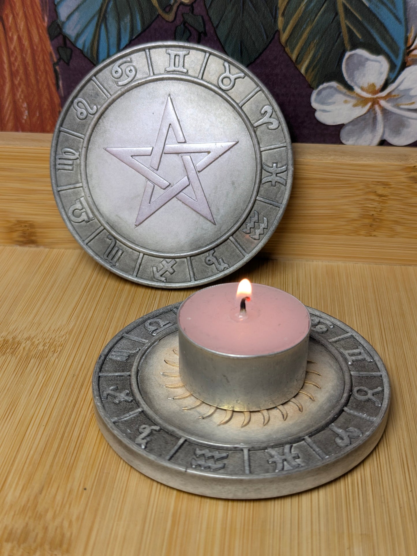 Sun & Pentagram Zodiac Coaster Set - Celestial Pair with 12 Zodiac Symbols Heat Resistant Finish 8.5cm Diameter Ideal for Altar Displays