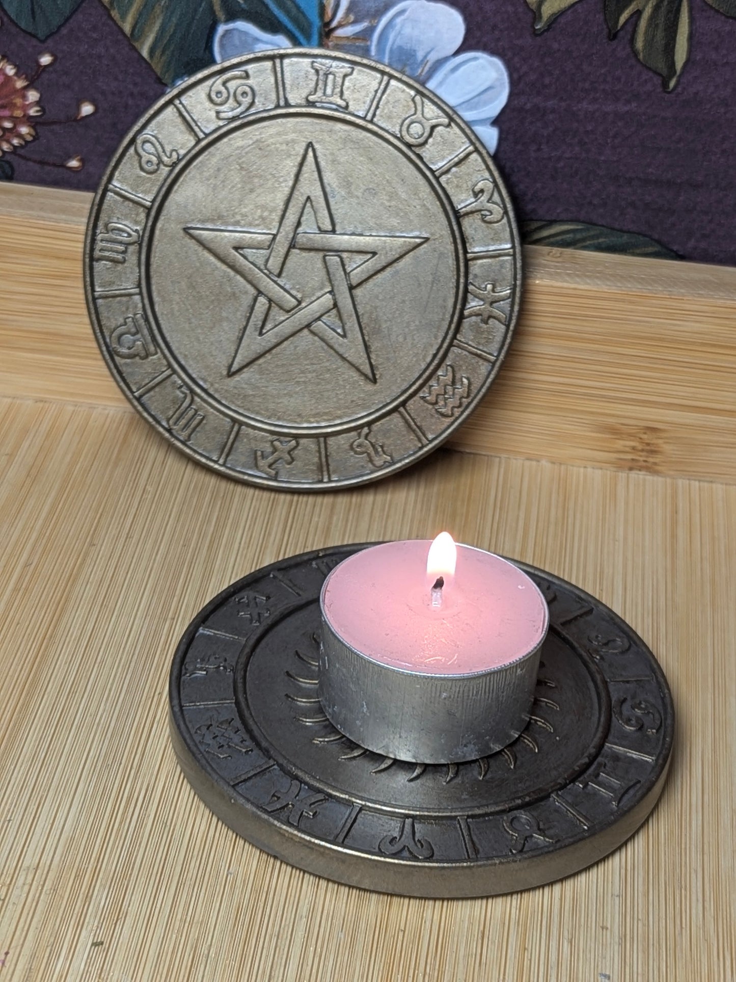 Sun & Pentagram Zodiac Coaster Set - Celestial Pair with 12 Zodiac Symbols Heat Resistant Finish 8.5cm Diameter Ideal for Altar Displays
