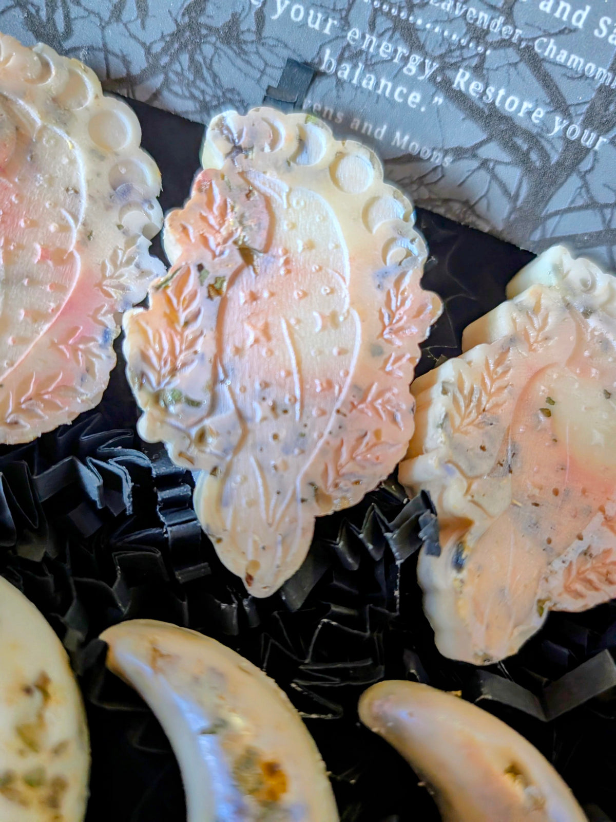 Ghostwood Ravens wax melts. Fragranced Pine, Eucalyptus, Sage