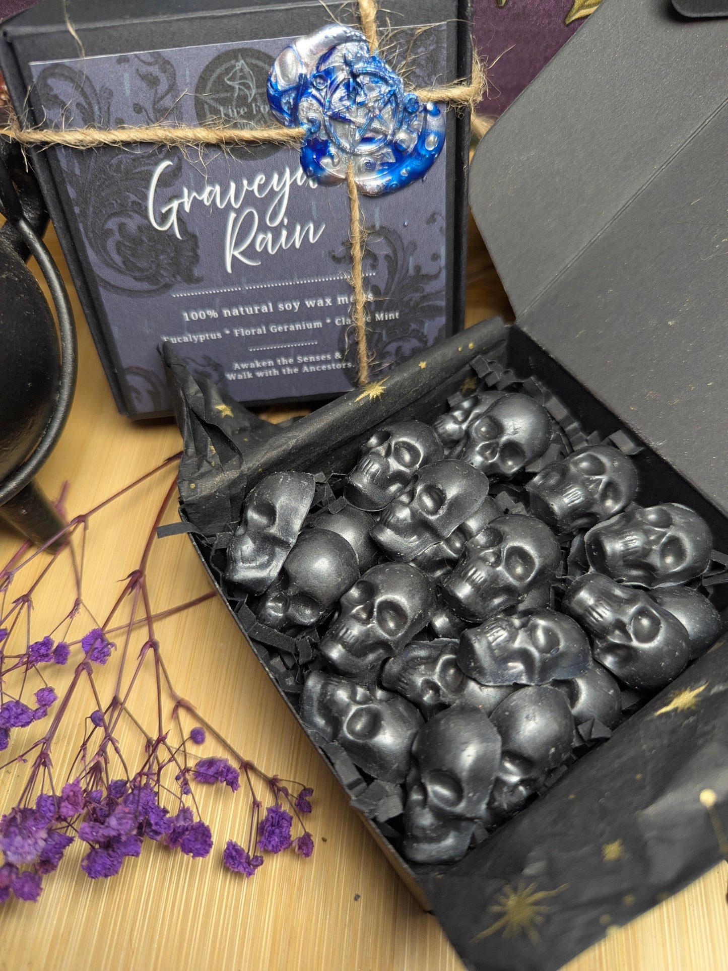 Graveyard Rain Skull Wax Melts – Fresh Eucalyptus, Mint & Geranium – 25 Pack