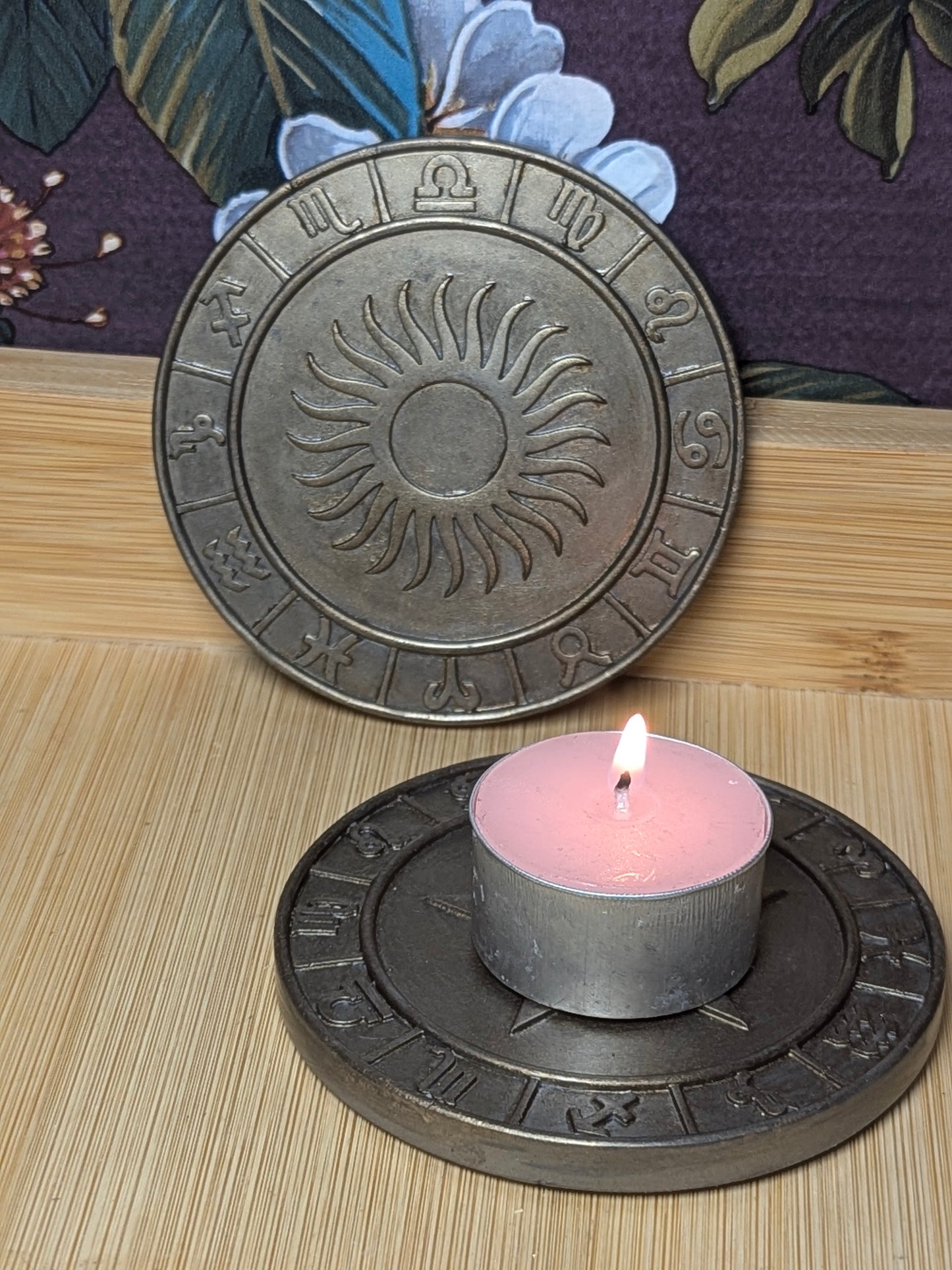 Sun & Pentagram Zodiac Coaster Set - Celestial Pair with 12 Zodiac Symbols Heat Resistant Finish 8.5cm Diameter Ideal for Altar Displays