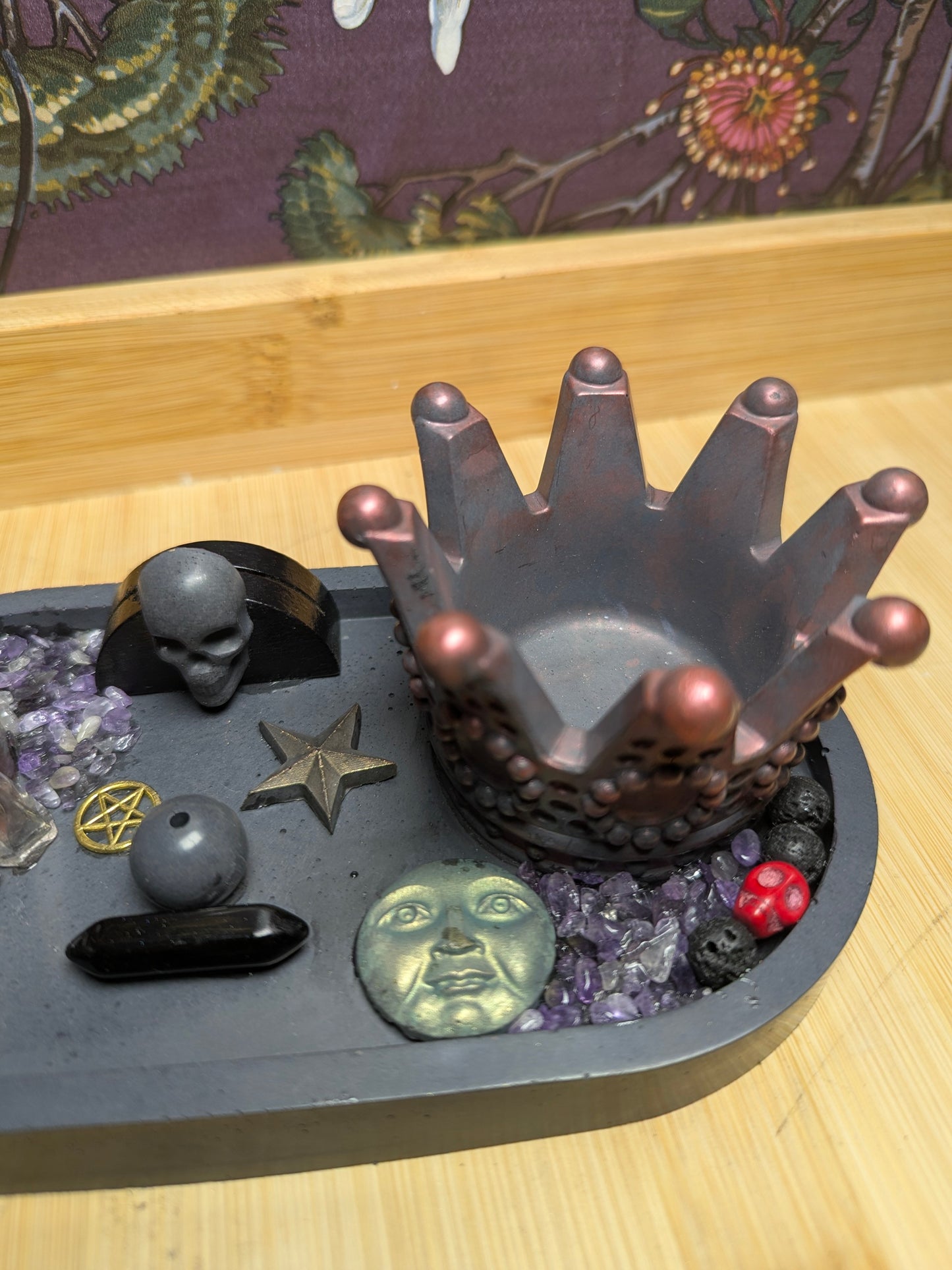 Dark Goddess Gothic Witchcraft Altar Crystal. Handmade Jesmonite Candle, Incense and Tarot Card Display with Vampire Candle, Sweet Dreams Candle & Incense