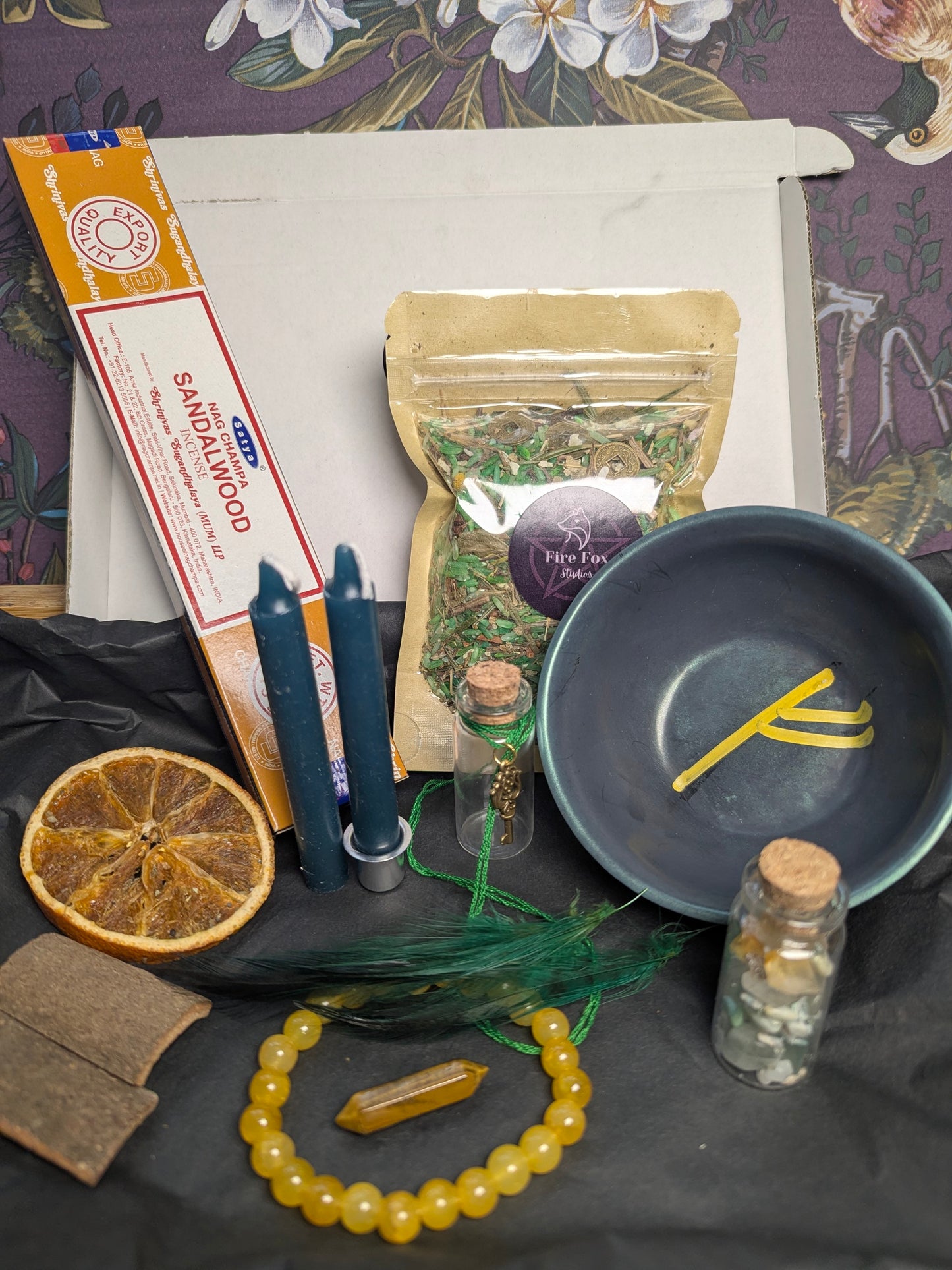 Money Bowl Manifestation Spell Kit Charged for Abundance Prosperity Luck with Green Rice 8 Chinese Coins Spell Jars Candles Crystals Incense Gift Set