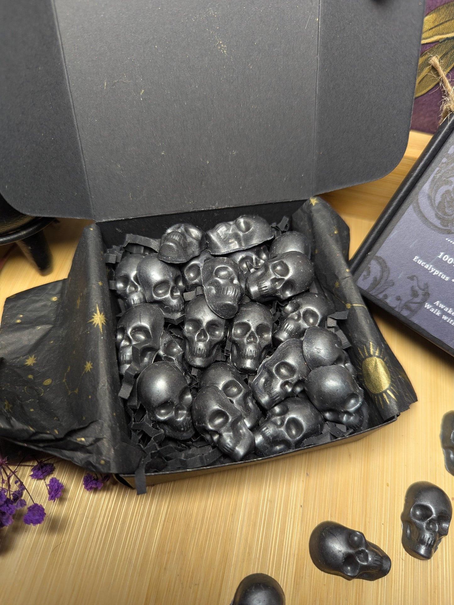 Graveyard Rain Skull Wax Melts – Fresh Eucalyptus, Mint & Geranium – 25 Pack
